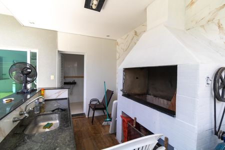 Casa de condomínio à venda com 330m², 4 quartos e sem vagaChurrasqueira