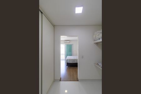 Casa de condomínio à venda com 330m², 4 quartos e sem vagaCloset da suíte 03