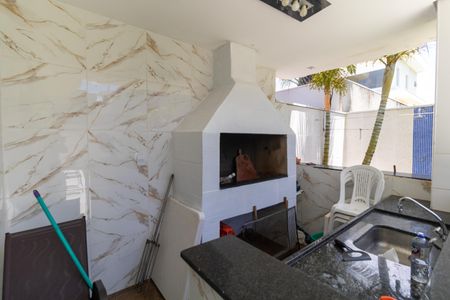 Casa de condomínio à venda com 330m², 4 quartos e sem vagaChurrasqueira