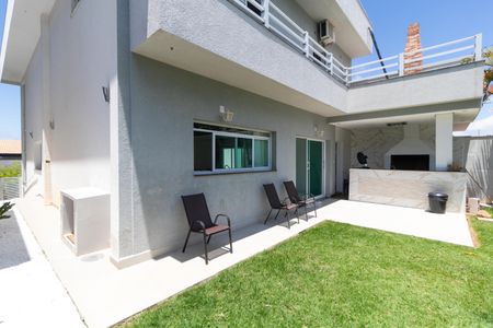 Casa de condomínio à venda com 330m², 4 quartos e sem vagaQuintal