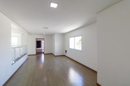 Casa de condomínio à venda com 330m², 4 quartos e sem vagaSala íntima