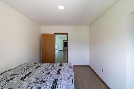 Casa de condomínio à venda com 330m², 4 quartos e sem vagasuíte 02