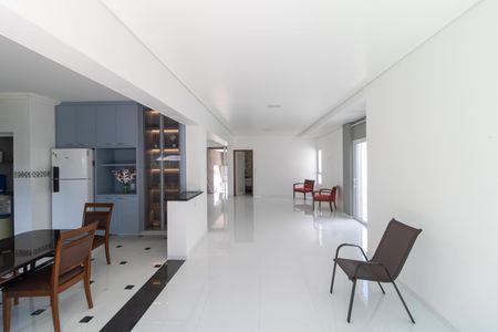 Casa de condomínio à venda com 330m², 4 quartos e sem vagaSalas