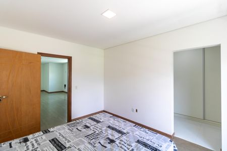 Casa de condomínio à venda com 330m², 4 quartos e sem vagasuíte 02