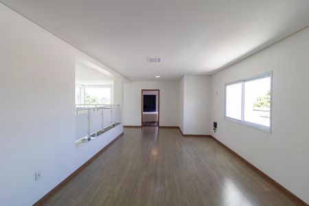 Casa de condomínio à venda com 330m², 4 quartos e sem vagaSala íntima