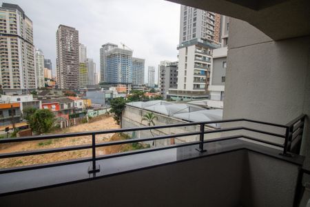 Studio para alugar com 25m², 1 quarto e sem vaga Studio para alugar com 25m², 1 quarto e sem vagaVaranda