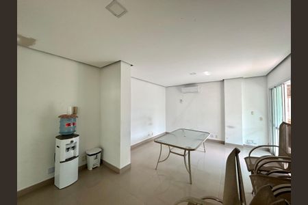 Apartamento para alugar com 170m², 2 quartos e 1 vagaÁrea comum - salão de festas 