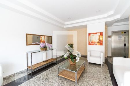 Apartamento à venda com 160m², 2 quartos e 3 vagasHall social