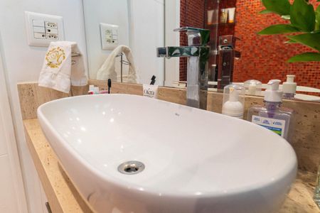 Apartamento à venda com 160m², 2 quartos e 3 vagasBanheiro da Suíte 1