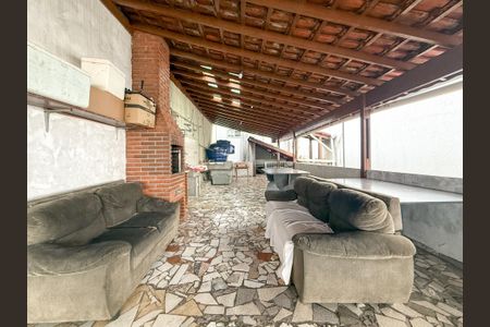 Casa à venda com 130m², 3 quartos e 1 vaga Casa à venda com 130m², 3 quartos e 1 vagaSacada