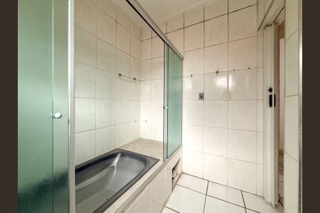 Casa à venda com 130m², 3 quartos e 1 vaga Casa à venda com 130m², 3 quartos e 1 vagaBanheiro