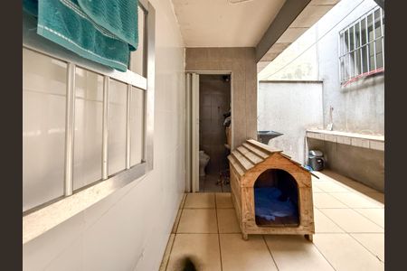 Casa à venda com 130m², 3 quartos e 1 vaga Casa à venda com 130m², 3 quartos e 1 vagaQuintal