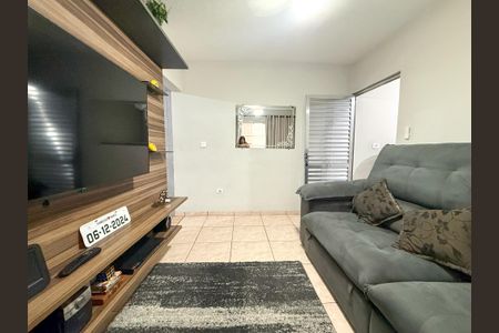Casa à venda com 130m², 3 quartos e 1 vaga Casa à venda com 130m², 3 quartos e 1 vagaSala