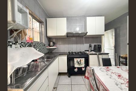 Casa à venda com 130m², 3 quartos e 1 vaga Casa à venda com 130m², 3 quartos e 1 vagaCozinha