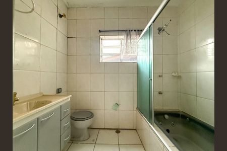 Casa à venda com 130m², 3 quartos e 1 vaga Casa à venda com 130m², 3 quartos e 1 vagaBanheiro