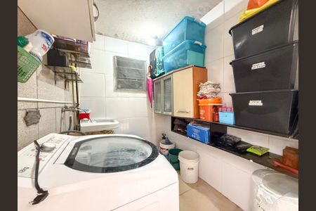 Casa à venda com 130m², 3 quartos e 1 vaga Casa à venda com 130m², 3 quartos e 1 vagaÁrea de Serviço