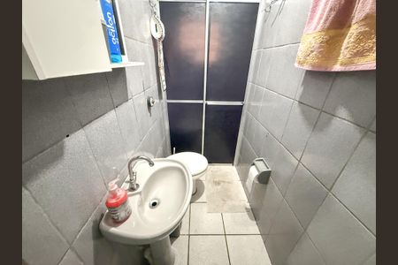 Casa à venda com 130m², 3 quartos e 1 vaga Casa à venda com 130m², 3 quartos e 1 vagaBanheiro 2