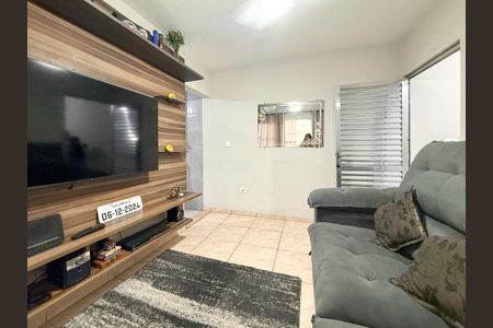 Casa à venda com 130m², 3 quartos e 1 vaga Casa à venda com 130m², 3 quartos e 1 vagaSala