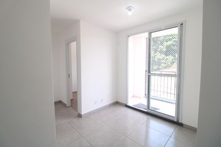 Sala de apartamento para alugar com 2 quartos, 47m² em Socorro, São Paulo