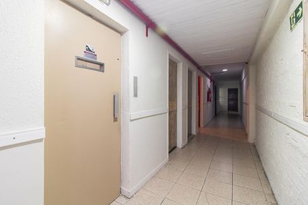 Apartamento à venda com 28m², 1 quarto e sem vagaElevador