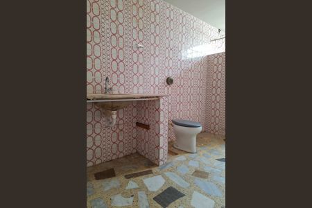 Apartamento para alugar com 100m², 2 quartos e sem vagaBanheiro