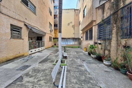 Apartamento para alugar com 100m², 2 quartos e sem vagaÁrea de Serviço