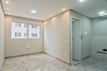 Sala de apartamento para alugar com 2 quartos, 33m² em Jardim Pereira Leite, São Paulo