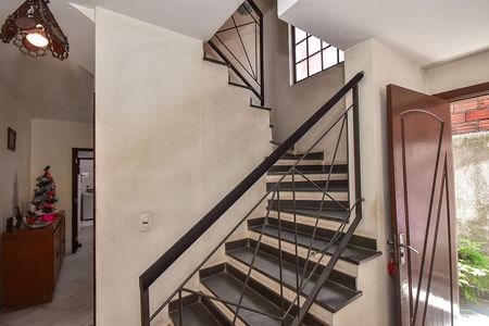 Escada de casa à venda com 3 quartos, 125m² em Jardim Monte Kemel, São Paulo