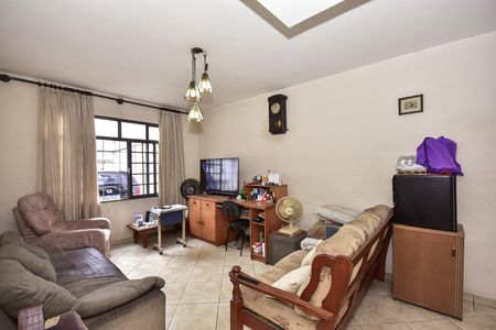 Casa à venda com 125m², 3 quartos e 2 vagasSala