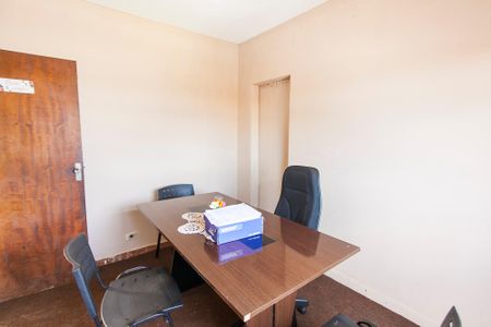 Escritório de apartamento para alugar com 3 quartos, 180m² em Martins, Uberlândia