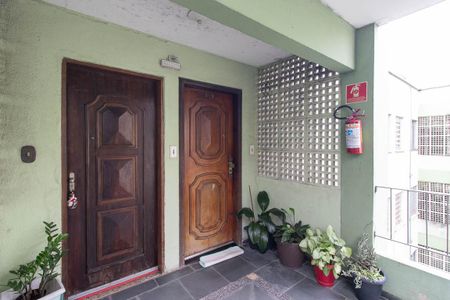 Apartamento para alugar com 47m², 2 quartos e 1 vaga Apartamento para alugar com 47m², 2 quartos e 1 vagaHall de entrada