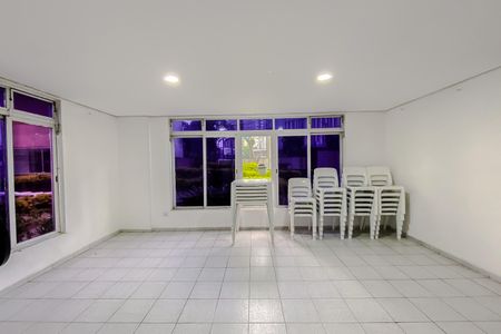 Apartamento para alugar com 52m², 2 quartos e 1 vaga Apartamento para alugar com 52m², 2 quartos e 1 vagaÁrea comum - Salão de festas