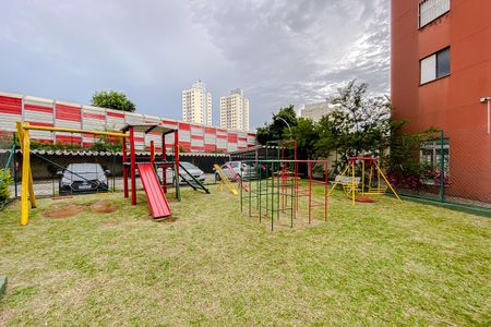 Apartamento para alugar com 52m², 2 quartos e 1 vaga Apartamento para alugar com 52m², 2 quartos e 1 vagaÁrea comum - Playground