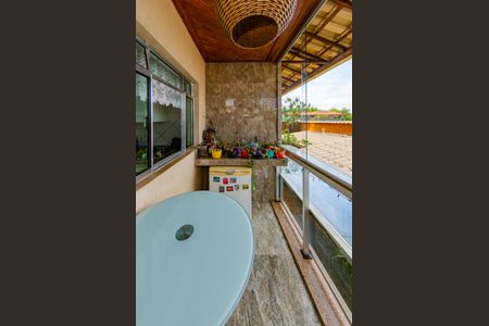 Casa à venda com 560m², 4 quartos e 3 vagasVaranda cozinha