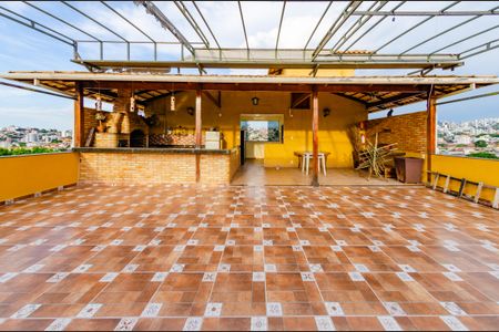 Casa à venda com 560m², 4 quartos e 3 vagasTerraço