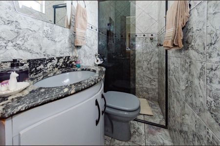 Casa à venda com 560m², 4 quartos e 3 vagasBanheiro suíte 2