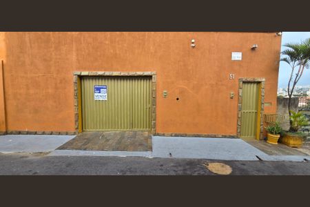 Casa à venda com 560m², 4 quartos e 3 vagasPlaquinha instalada