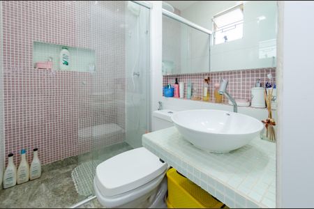 Casa à venda com 560m², 4 quartos e 3 vagasBanheiro suíte 1