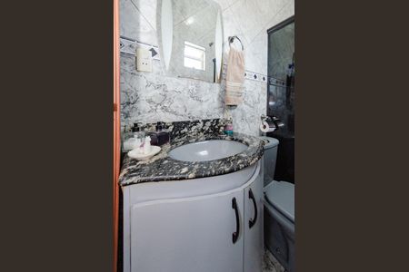 Casa à venda com 560m², 4 quartos e 3 vagasBanheiro suíte 2