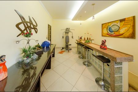 Casa à venda com 560m², 4 quartos e 3 vagasSala 2