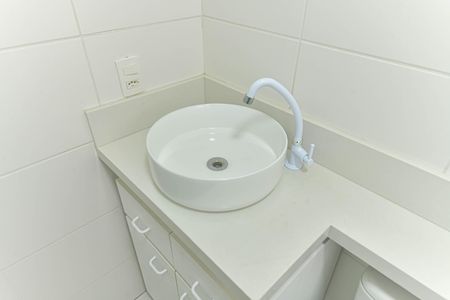 Banheiro de apartamento para alugar com 2 quartos, 42m² em Jardim Germania, São Paulo