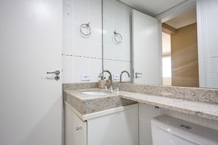 Apartamento para alugar com 135m², 2 quartos e 2 vagas Apartamento para alugar com 135m², 2 quartos e 2 vagasBanheiro