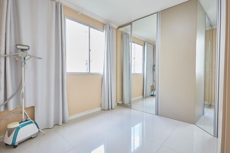 Apartamento para alugar com 135m², 2 quartos e 2 vagas Apartamento para alugar com 135m², 2 quartos e 2 vagasCloset da suíte 1