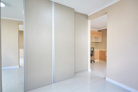 Apartamento para alugar com 135m², 2 quartos e 2 vagas Apartamento para alugar com 135m², 2 quartos e 2 vagasCloset da suíte 1