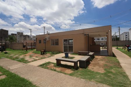 Casa para alugar com 42m², 2 quartos e 1 vagaÁrea comum - Salão de festas