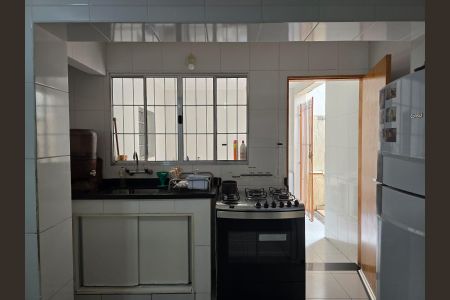 Casa à venda com 140m², 2 quartos e 1 vagaCozinha 