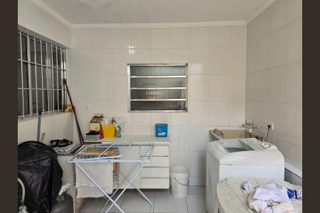 Casa à venda com 140m², 2 quartos e 1 vagaÁrea de Serviço