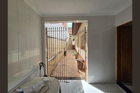 Casa à venda com 140m², 2 quartos e 1 vagaÁrea de Serviço