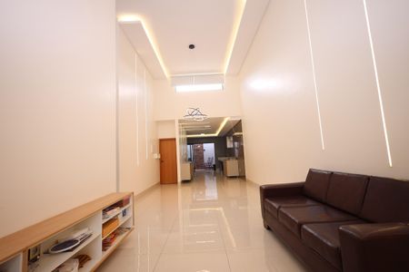 Casa para alugar com 156m², 3 quartos e 2 vagasSala