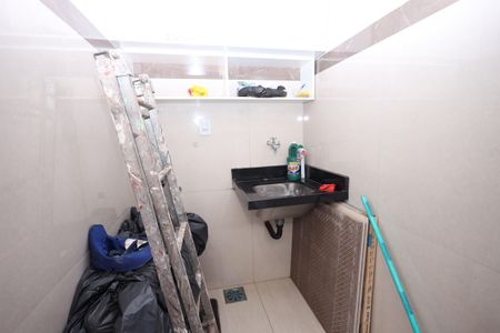 Área de Serviço de casa para alugar com 3 quartos, 156m² em Jardim Atlantico, Goiânia